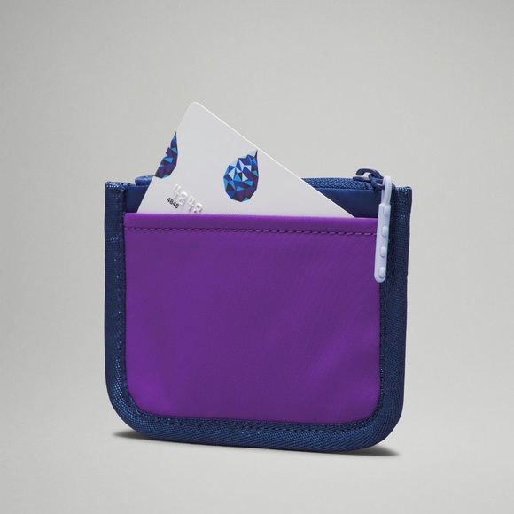 Lululemon True Identity Card Case, Pitch Blue/Blue Linen/Atomic Purple NWT - Picture 3 of 7